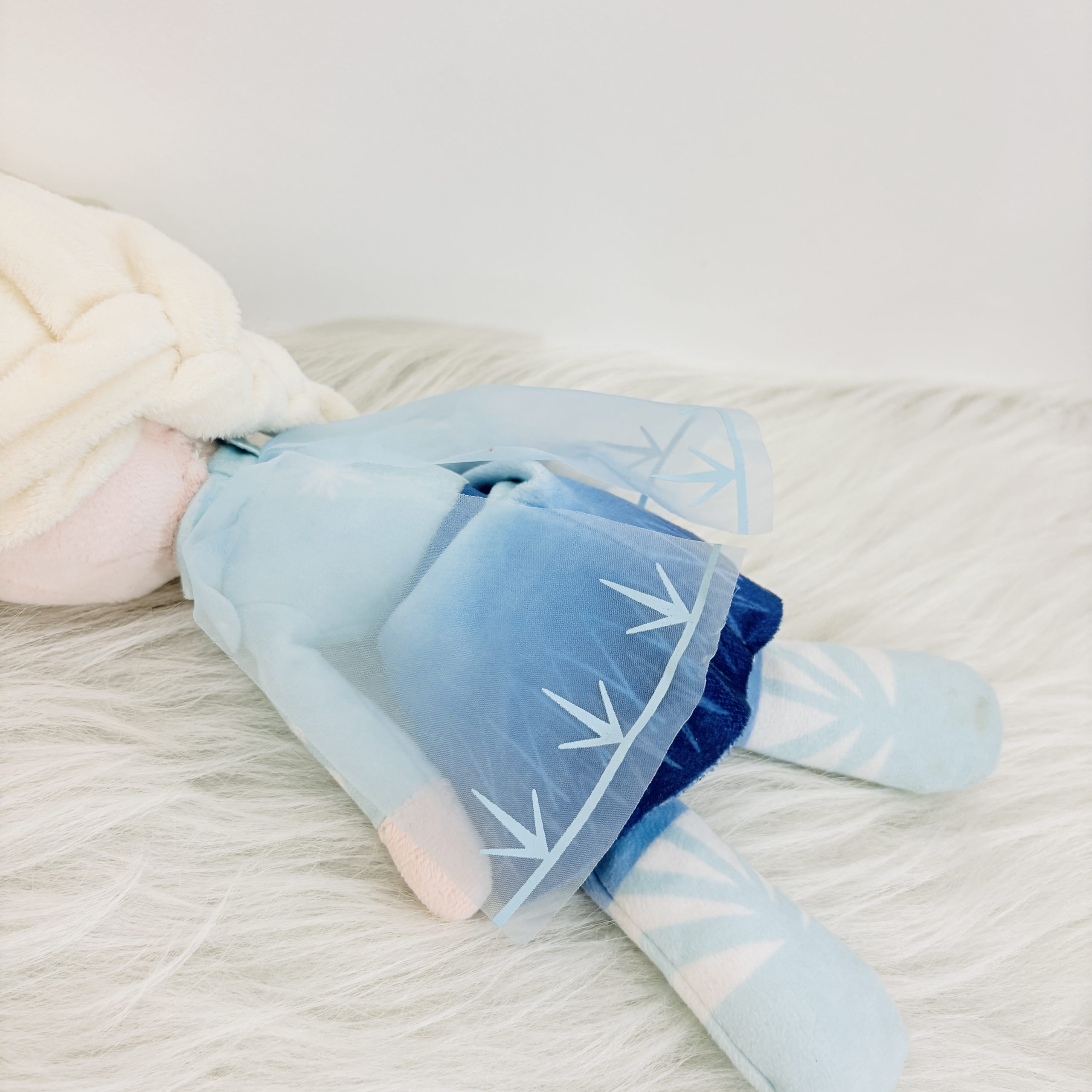 عروسک السا نسخه Frozen 2 | برند Posh Paws - تصویر 3