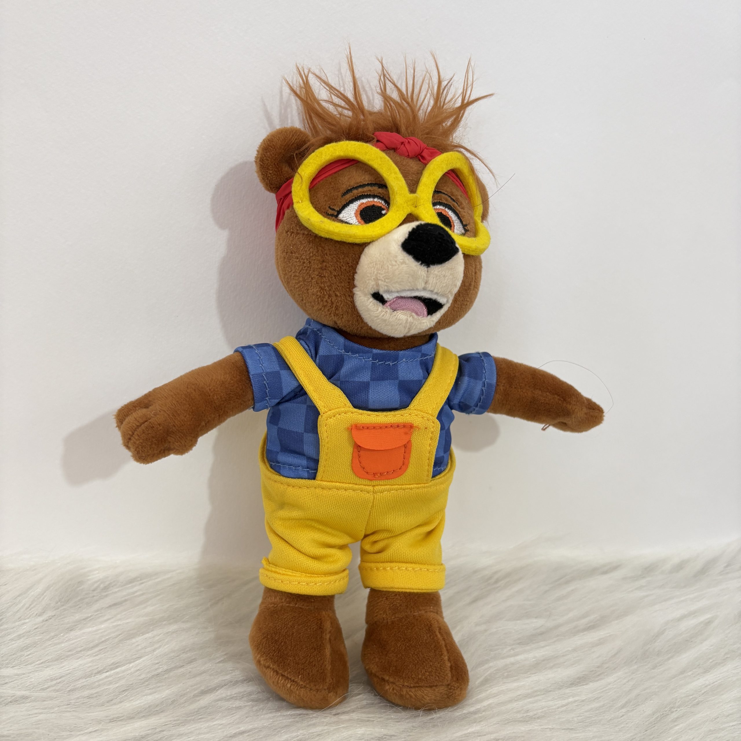 عروسک خرس Jaz Bear برند Haven | خرس عینکی با لباس زرد - تصویر 3